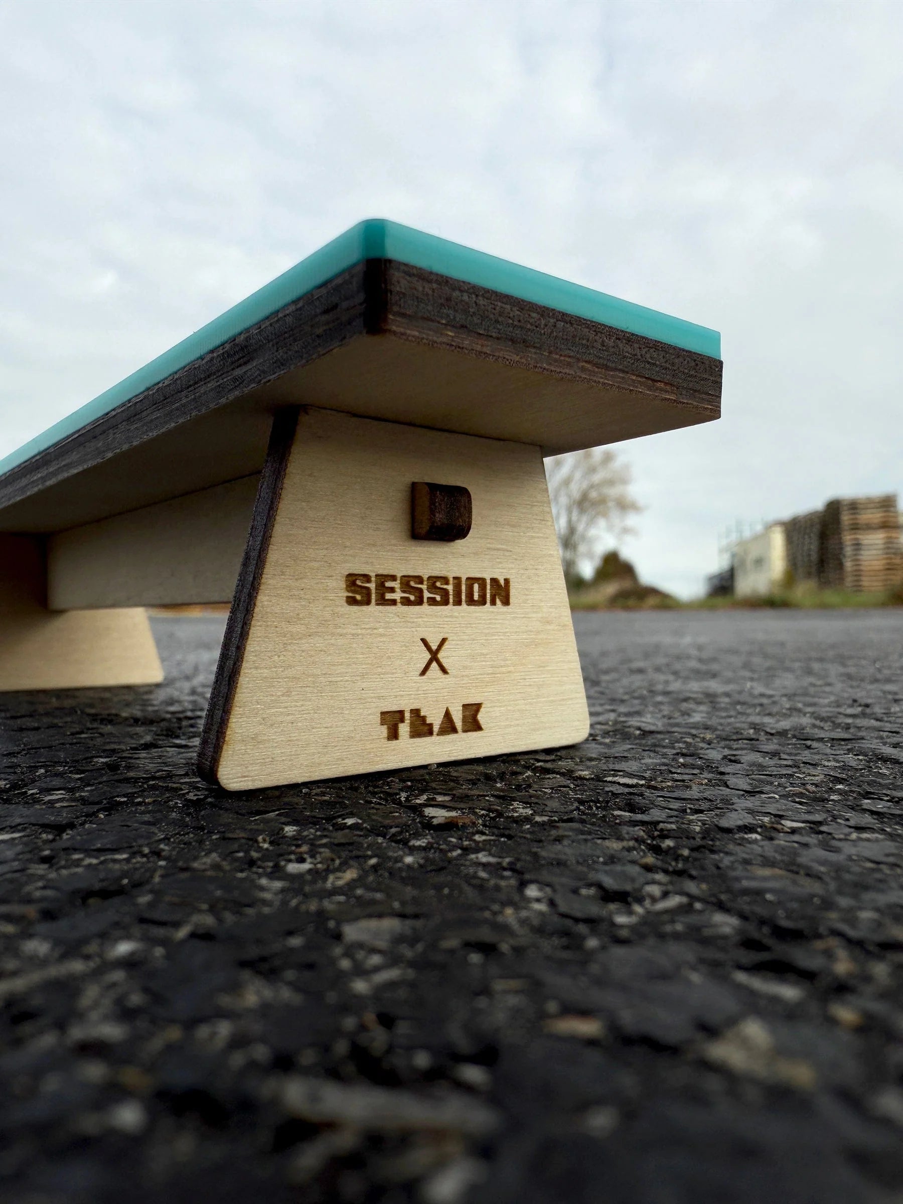 The Bench - Wooden Fingerboard Obstacle with Acrylic Surface