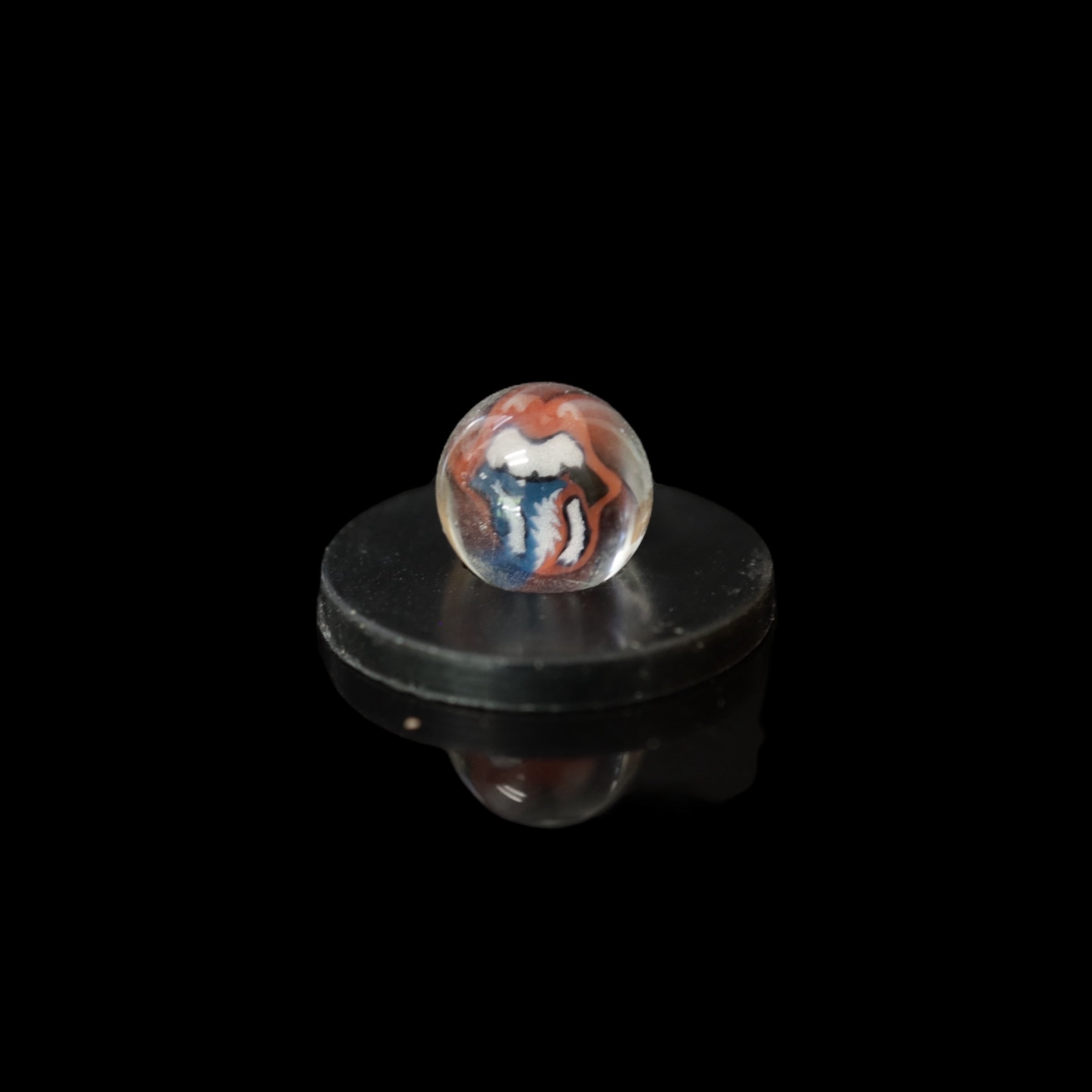 Kiss Pearl by Ryan McCluer