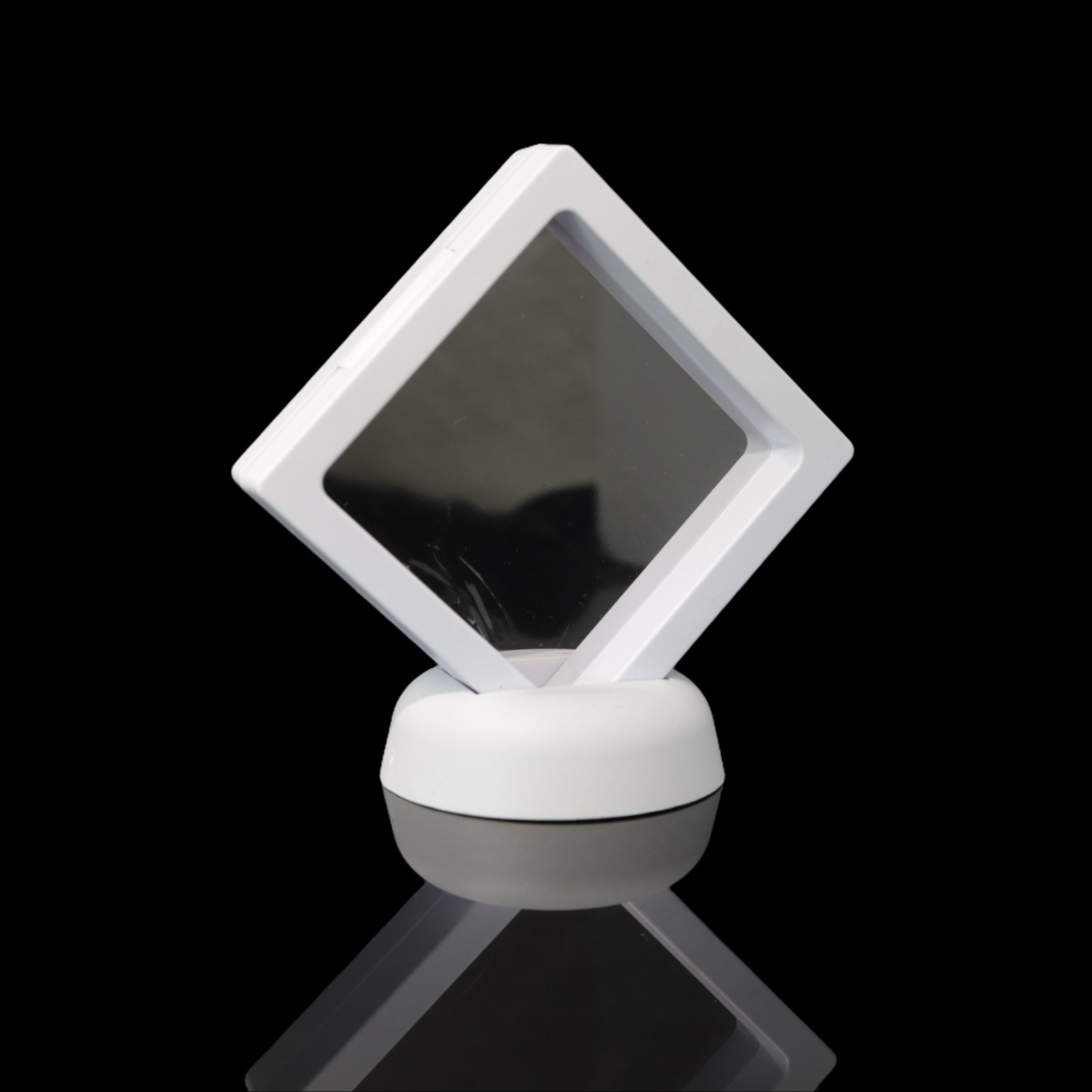 Pearl Collectors Display With Stand