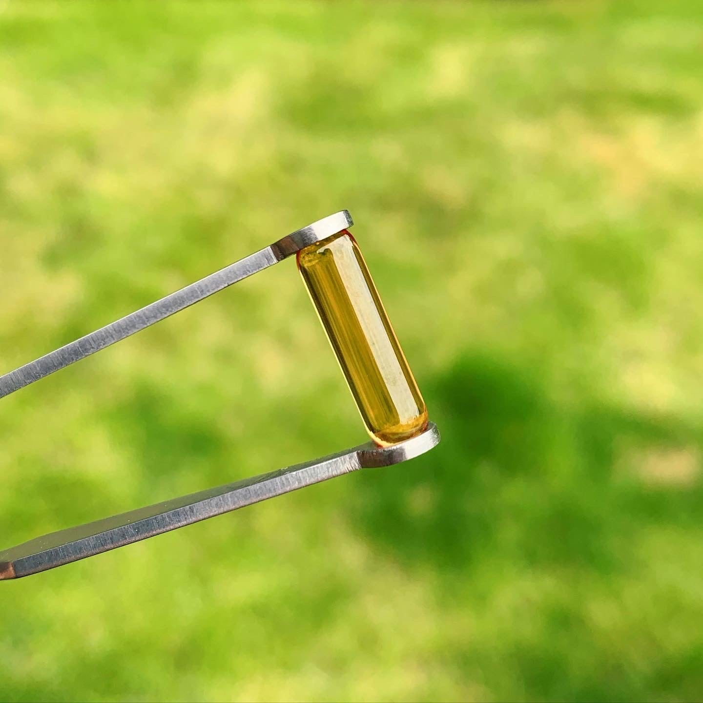 Yellow Sapphire Terp Pillars *Fits 25mm Bangers*