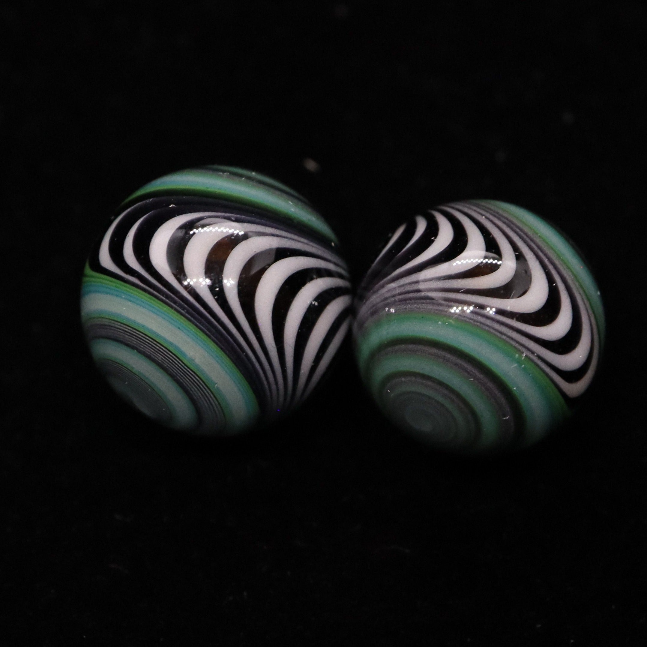 Wig Wag Valve Pearls by Willahelm Glass (8-10mm)