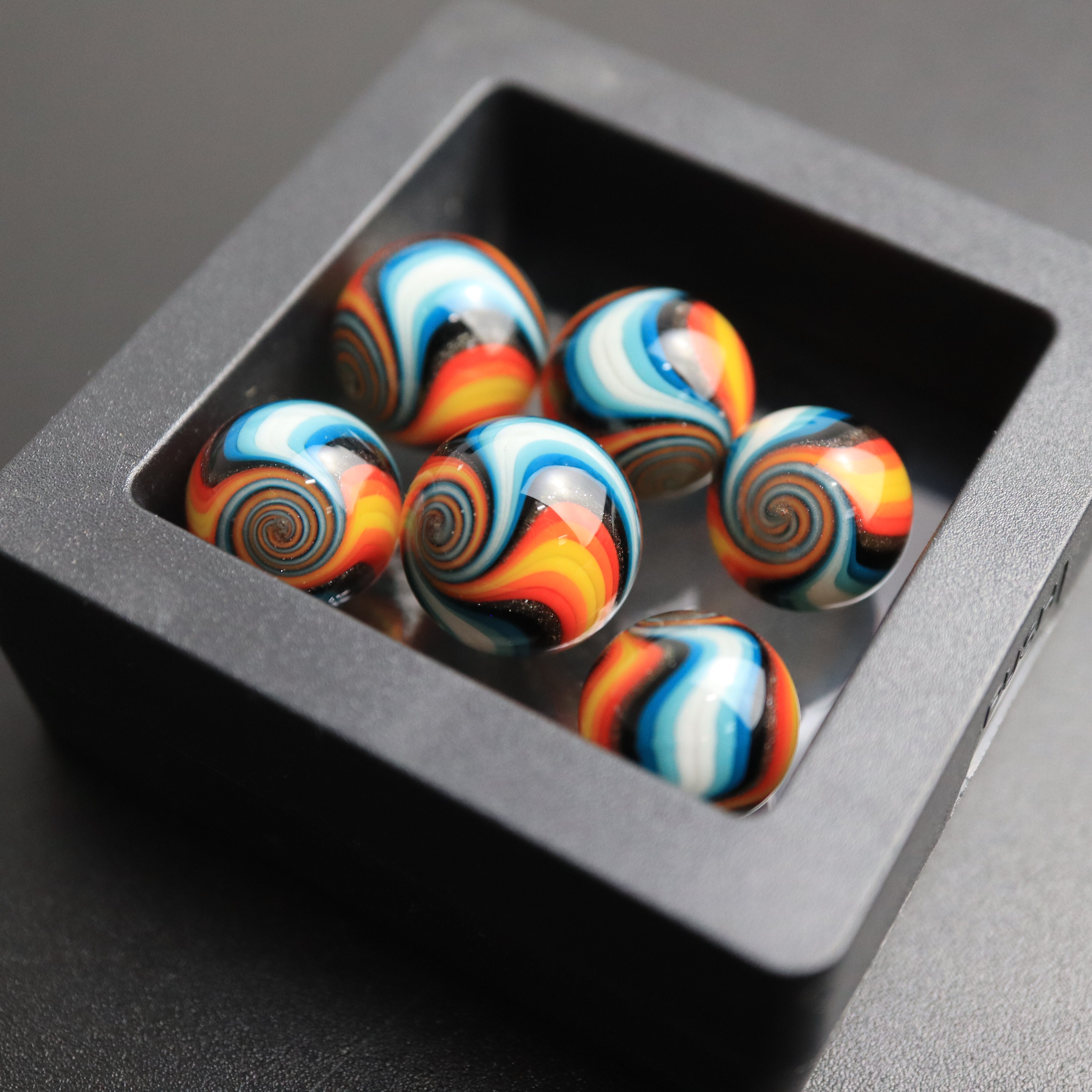 Wig Wag Valve Pearls by Willahelm Glass (8-10mm)